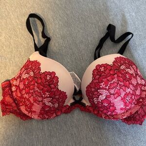 Victoria’s Secret push-up bra